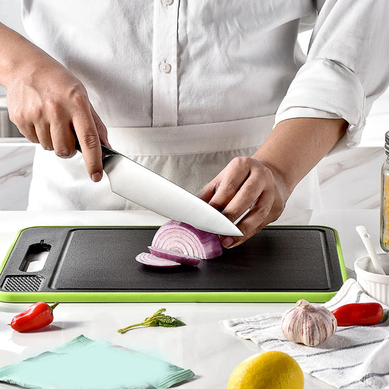 Tábua Multifuncional Pro Chef – Placa de Corte Dupla Face com Superfície de Moagem, Descongelamento Rápido e Apontador de Facas